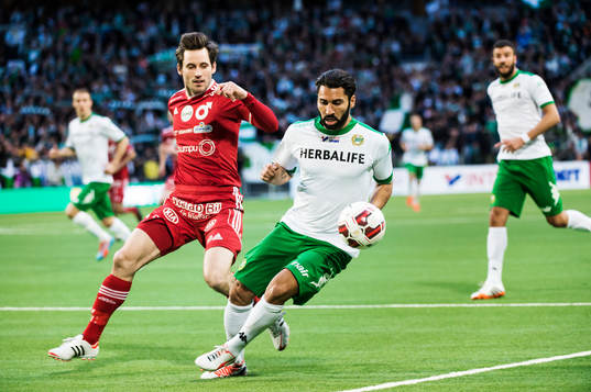 Degerfors Marcus De Bruin och Hammarbys Stefan Batan i