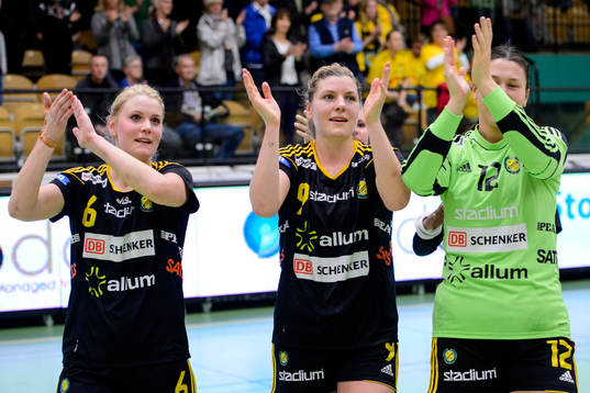 Sävehofs Ida Odén, Frida Tegstedt och målvakt Filippa