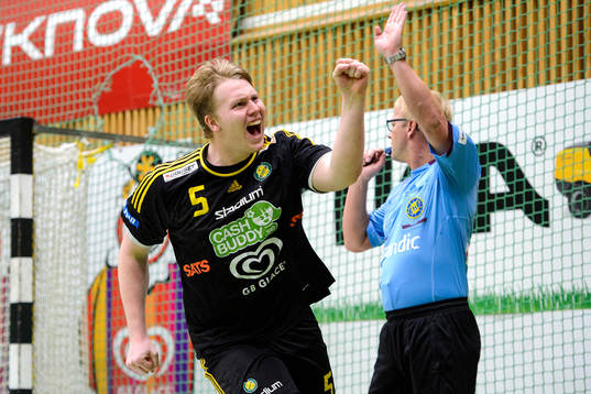 Sävehofs Viktor Rhodin jublar