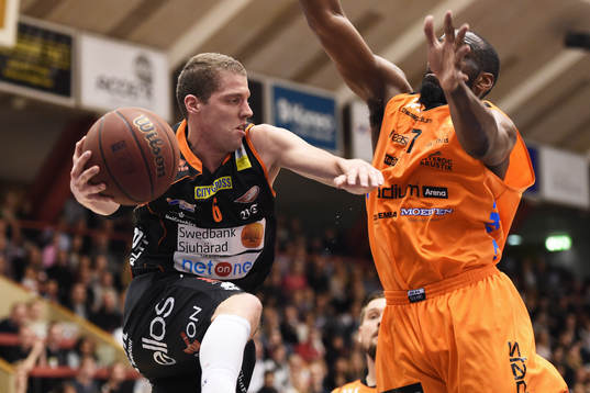 Borås Roope Ahonen och Norrköpings William Walker