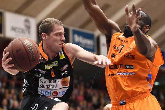 Borås Roope Ahonen och Norrköpings William Walker