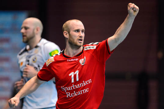 GUIFs Mathias Tholin jublar