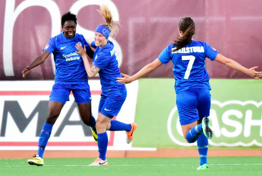 Eskilstunas Gaelle Enganamouit jublar