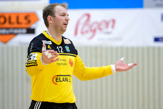 Ystads målvakt Fredrik Ohlander deppar