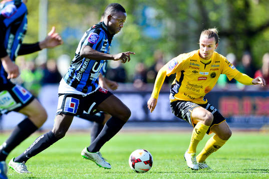 Sirius Moses Ogbu och Elfsborgs Niklas Hult