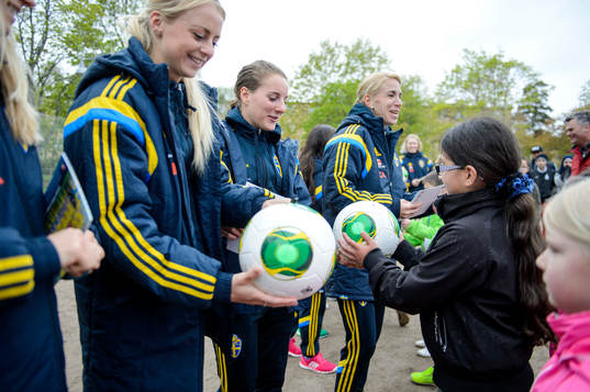 Sveriges Amanda Ilestedt, Antonia Göransson och Elin