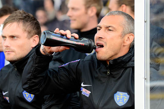 Falkenbergs tränare Henrik Larsson