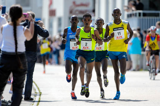 Ghirmay Ghebreslassie, Eritrea, leder före Richard