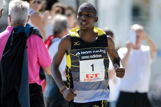 Victor Kipchirchir, Kenya