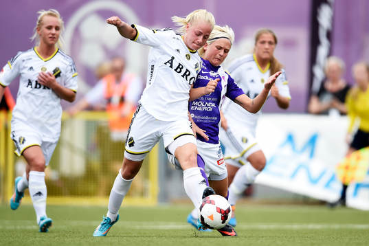 AIKs Sara Storck och Jitex Filippa Curmark