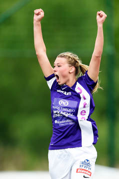 Jitex Amanda Östervall jublar