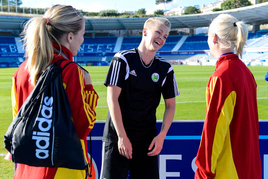 Bläddra bland fler bilder av Fotboll, Dam, Champions League, Wolfsburg, Träning