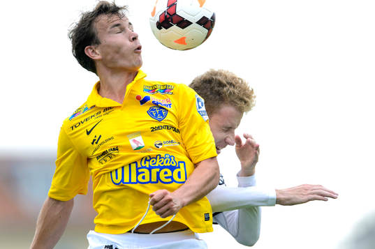 Nickduell mellan Falkenbergs Anton Wede och Häckens Samuel
