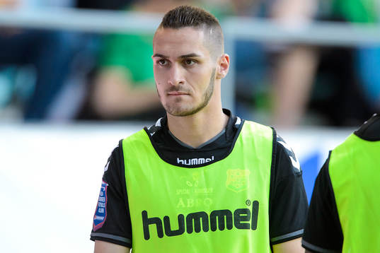 GAIS Shkelqim Krasniqi värmer upp