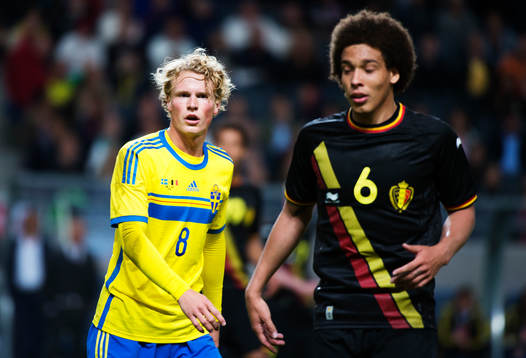 Sveriges Oscar Hiljemark (t v)