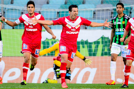 Assyriskas Fuad Hyseni (m) jublar