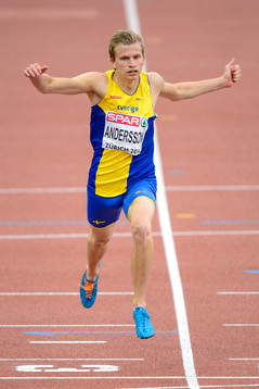 Patrik Andersson, Sverige, går i mål i kvalet till