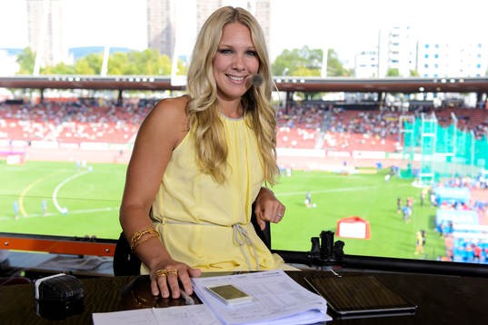 Anna Brolin i studion hos TV4 Sport