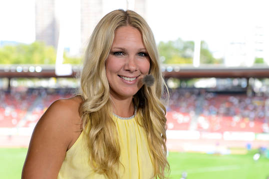 Anna Brolin i studion hos TV4 Sport