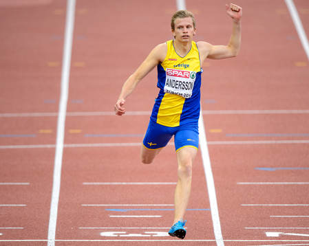 Patrik Andersson, Sverige, går i mål i kvalet till