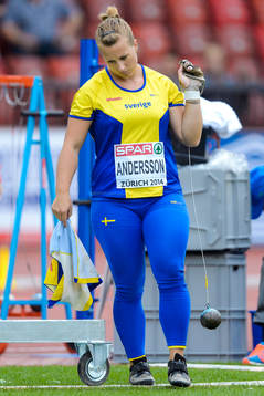 Tracey Andersson, Sverige, i kvalet till damernas slägga