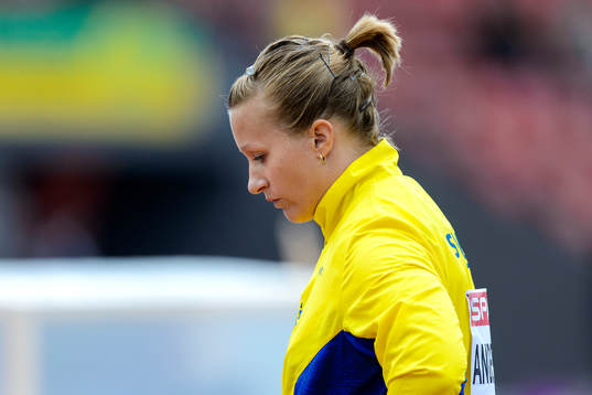 Tracey Andersson, Sverige, i kvalet till damernas slägga