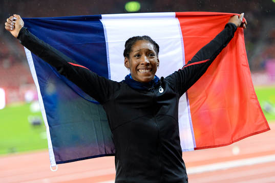 Éloyse Lesueur, Frankrike, firar