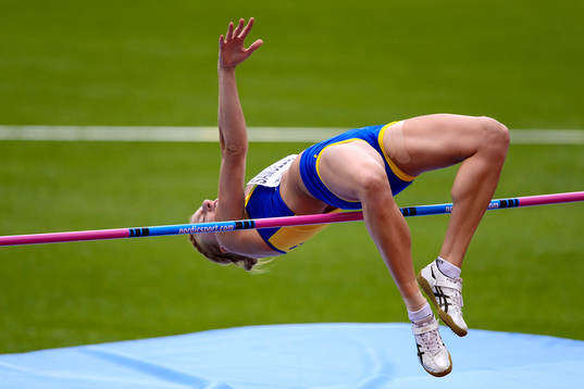 Jessica Samuelsson, Sverige, hoppar höjdhopp i damernas