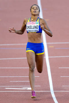 Irene Ekelund, Sverige, går i mål i semifinalen på 200m
