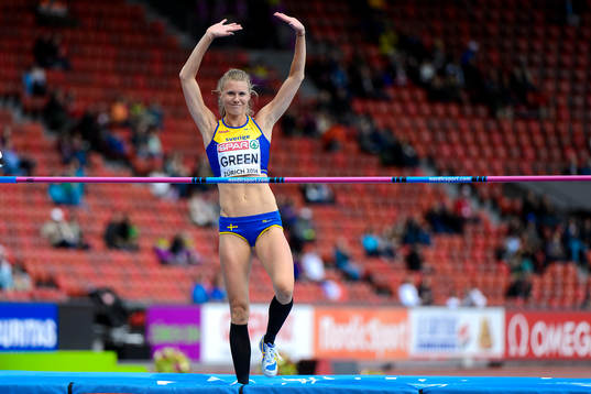 Abeba Aregawi, Sverige, med sin silvermedalj på 1500m