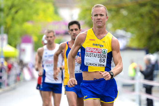 Abeba Aregawi, Sverige, med sin silvermedalj på 1500m