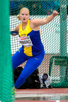 Abeba Aregawi, Sverige, med sin silvermedalj på 1500m