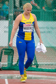 Abeba Aregawi, Sverige, med sin silvermedalj på 1500m