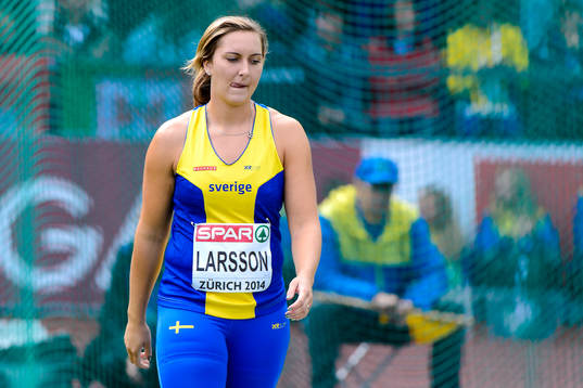 Abeba Aregawi, Sverige, med sin silvermedalj på 1500m