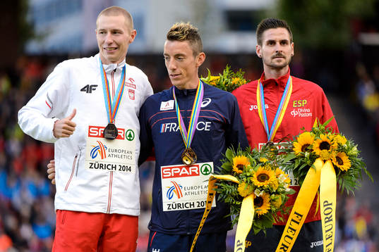 Abeba Aregawi, Sverige, med sin silvermedalj på 1500m