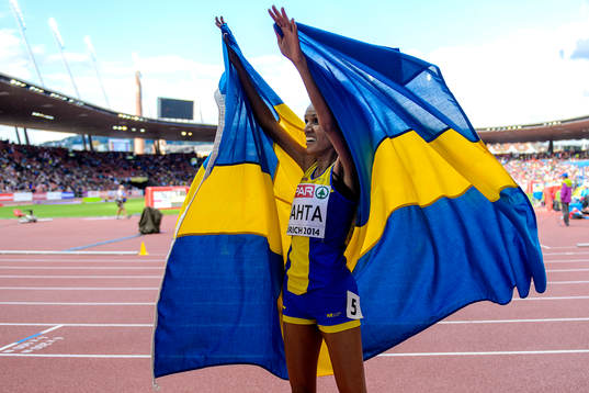 Meraf Bahta, Sverige, jublar