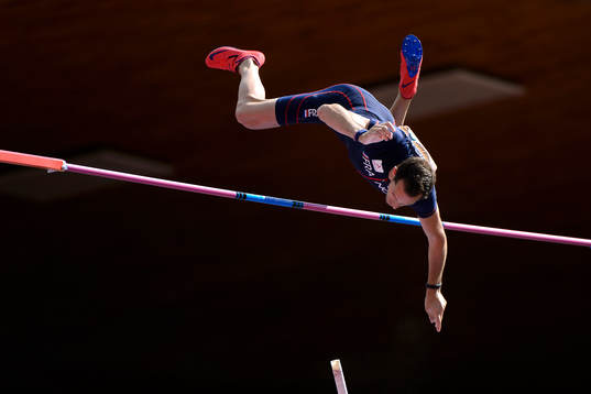 Renaud Lavillenie, Frankrike, hoppar i finalen av herrarnas