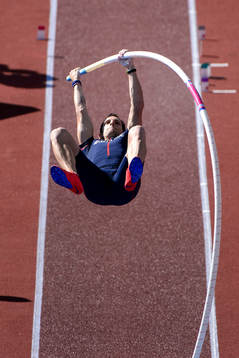 Renaud Lavillenie, Frankrike, hoppar i finalen av herrarnas