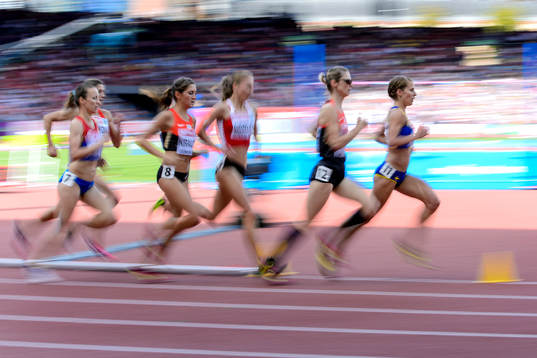Charlotta Fougberg, Sverige, springer final på 3000m häck