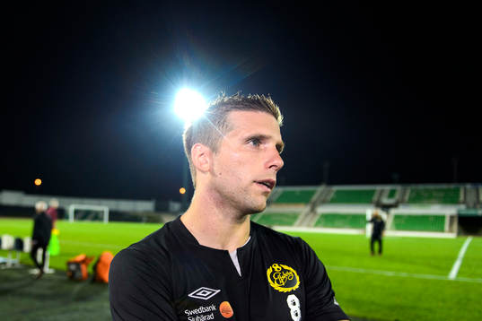 Elfsborgs Anders Svensson blir intervjuad