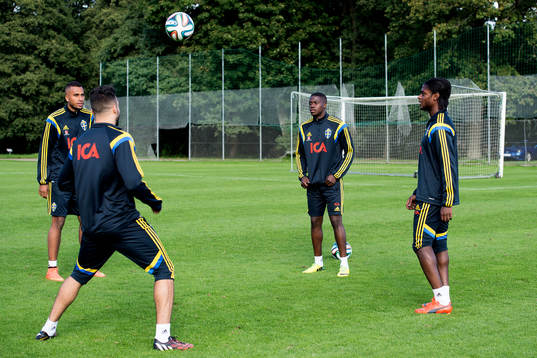 Isaak Kiese Thelin, Abdul Khalili, Isak Ssewenkambo och