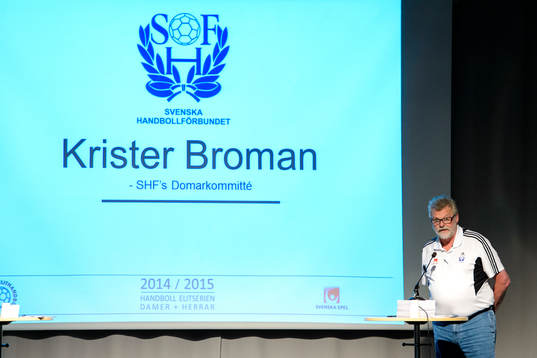 Krister Broman, SHF domarkommitté, presenterar