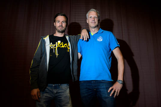 Henrik Signell, tränare Sävehof och Mikael Franzén,