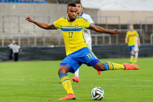 Sverige Isaac Kiese Thelin gör 2-0