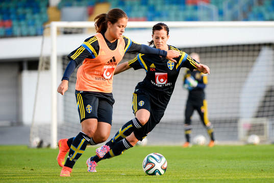 Marija Banusic och Lotta Schelin