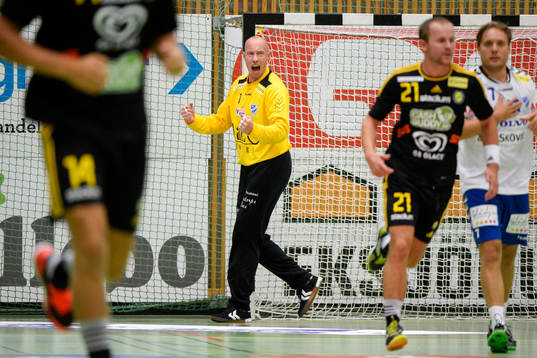 Skövdes målvakt Robert Lechte jublar