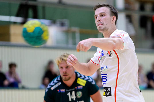 Drotts Pontus Zetterman kastar ett straffkast