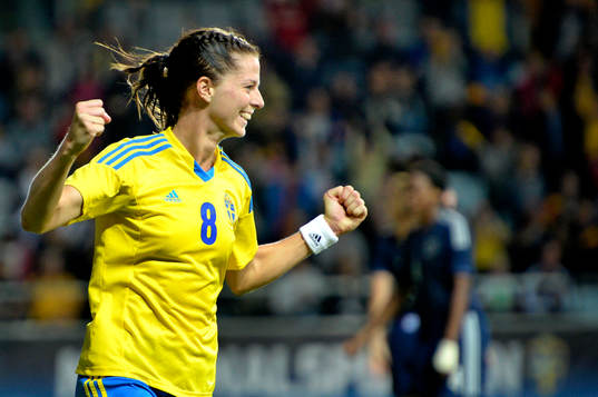 Sveriges Lotta Schelin jublar