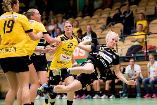 Sävehofs Elin Karlsson går igenom