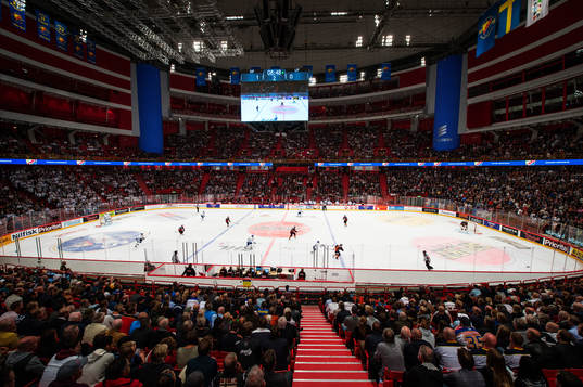 13 117 personer ser på ishockeymatchen i SHL mellan